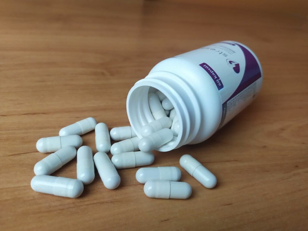 stressfix tabletky na stole